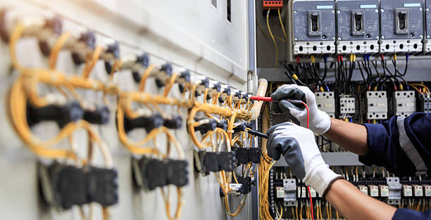 Professional Electrician technician working in Goldenrod, FL